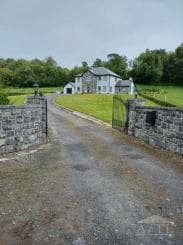 4 Bed Manor in Barefield, Co. Clare