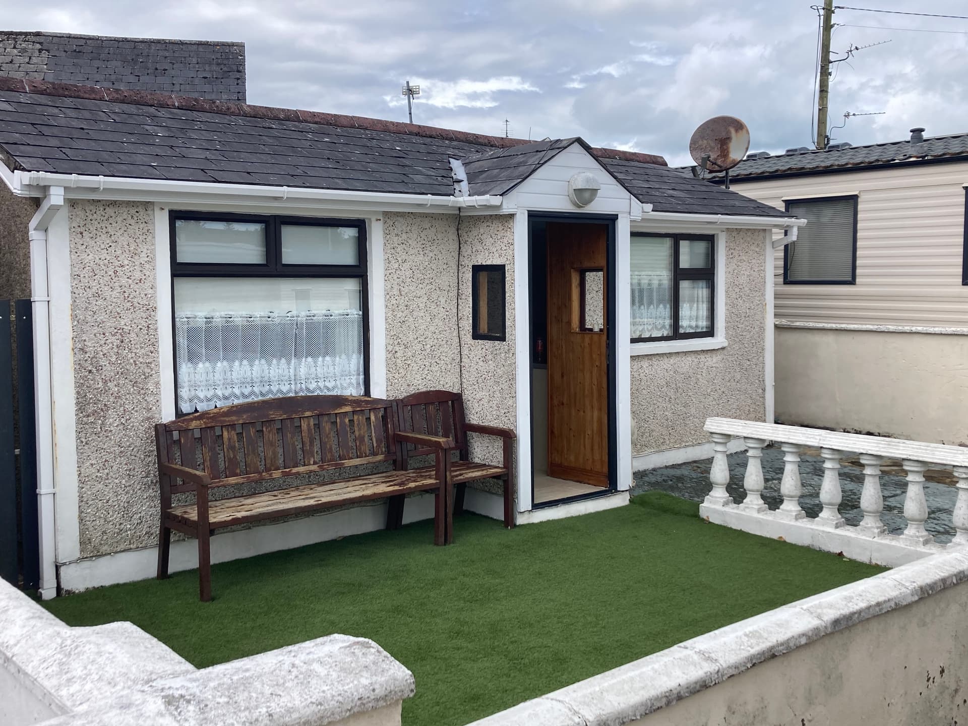 2 bedroom bungalow