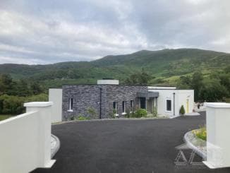 7+ Bed Property in Killarney, Co. Kerry